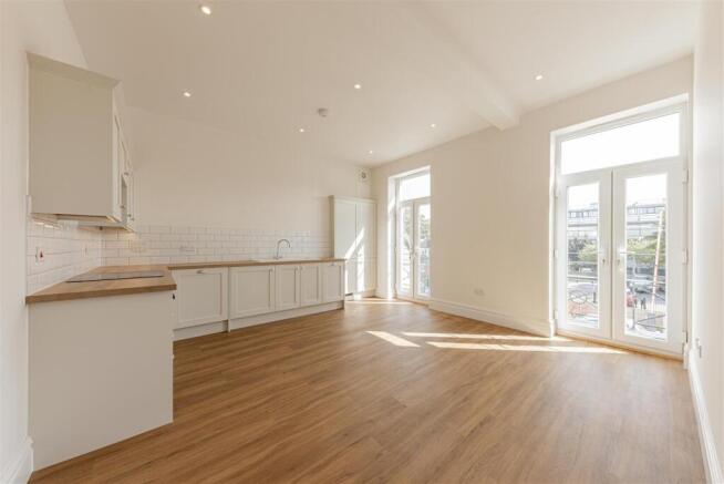 Flat 5 Pleydell Gardens for Sale by Guildcrest Est