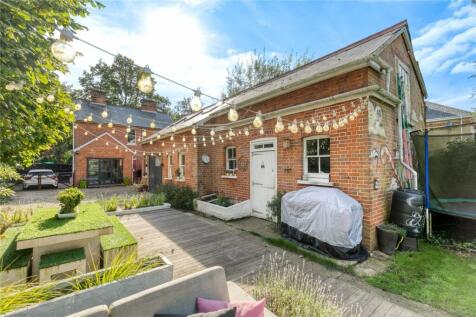 London Road, Ascot, Berkshire, SL5