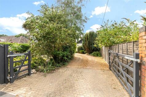 Nashgrove Lane, Finchampstead, Wokingham, Berkshire, RG40