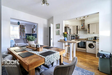 Llanover Road, Pontypool