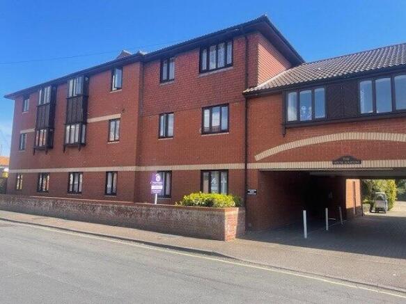A 1 bedroom apartment to let