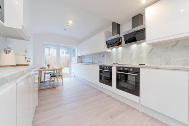Kitchen6.jpg