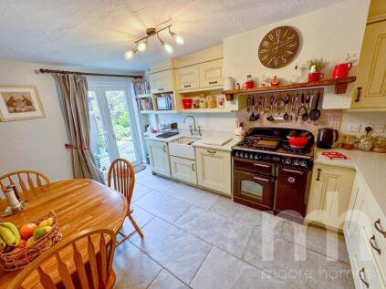 GROVE LANE, Cheadle Hulme SK8 7NG