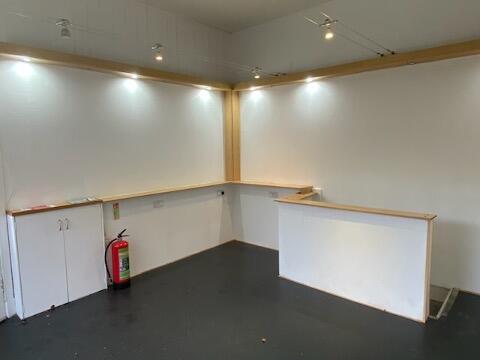 21-Old-Town-Peebles-Shop-03