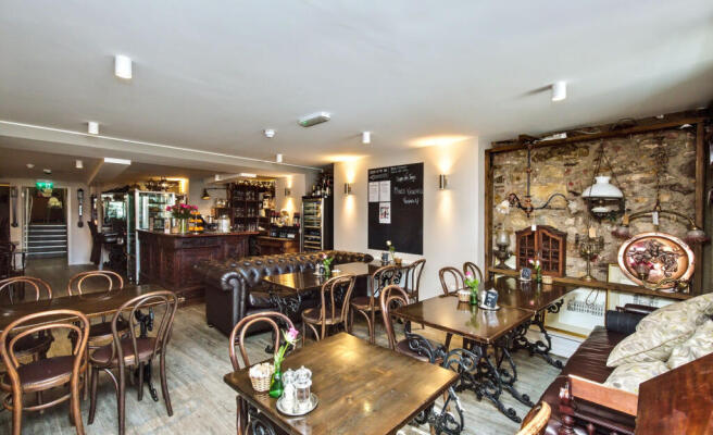 91 High Street, 2 George Court044
