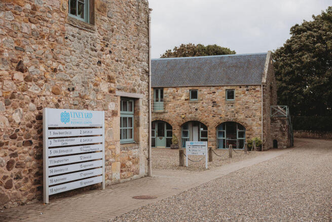 Vineyard-Business-Centre-Saughland-Farm-Office-01