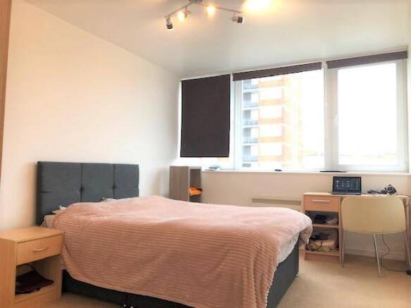 bedroom one (2).jpg