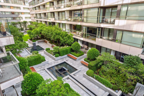 Balmoral House, Earls Way