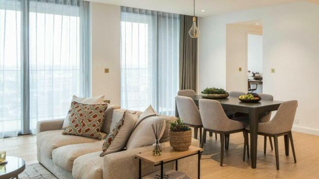 Lounge/Dining area