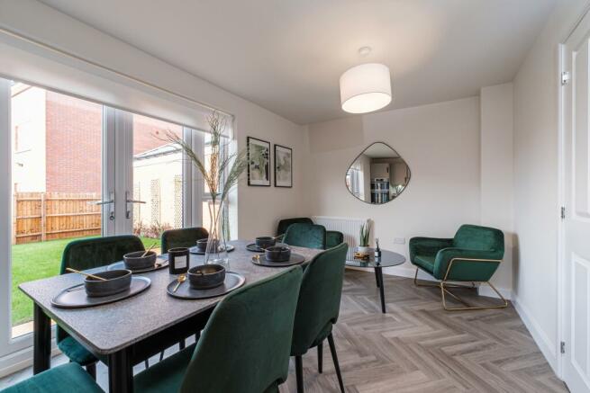 Interior view of the kitchen & dining in our 5 bed Oxford home