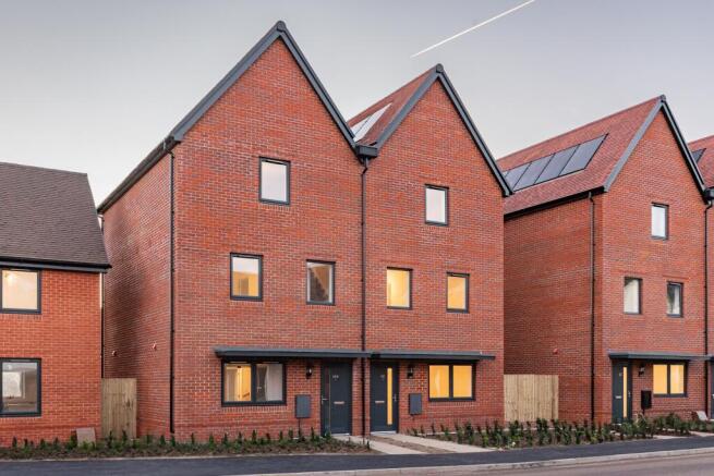 External shot of semi-detached curdridge at forest walk