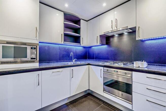 8471528-interior12-800.jpg