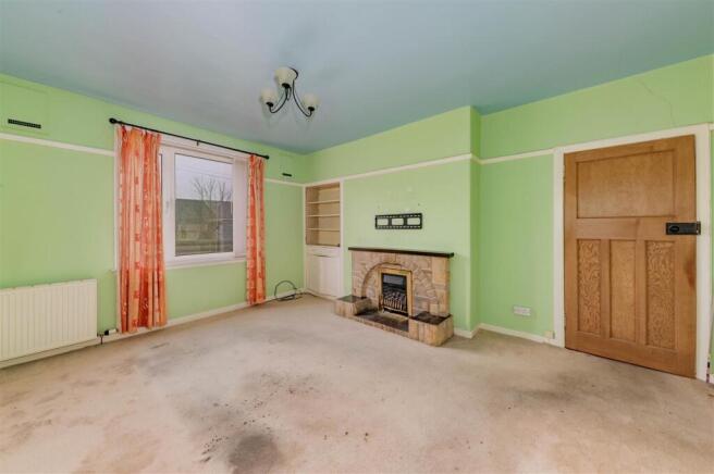 35 Norman View Leuchars-6.JPG