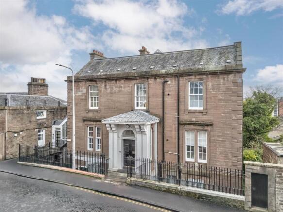 26E Roseangle Dundee-1.JPG