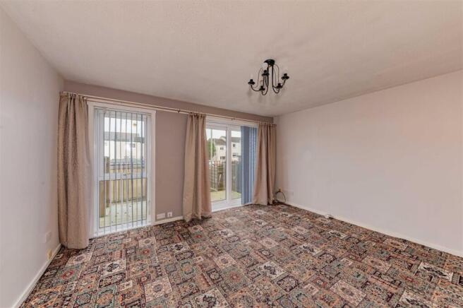 17 Broomlee Road Dundee-7.JPG