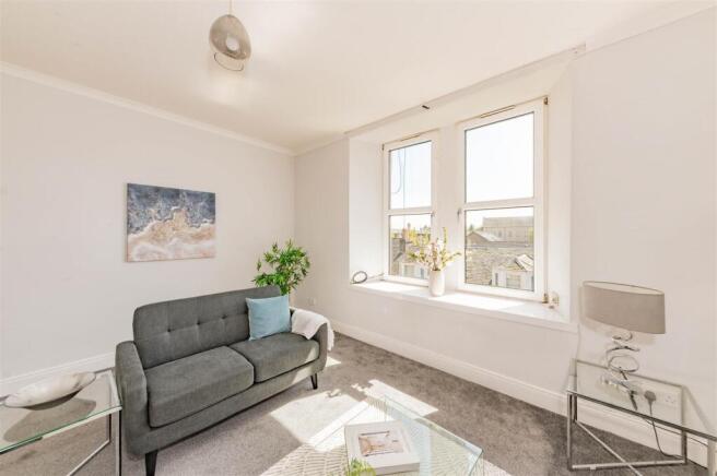362F Strathmore Ave NEW Dundee-2.JPG