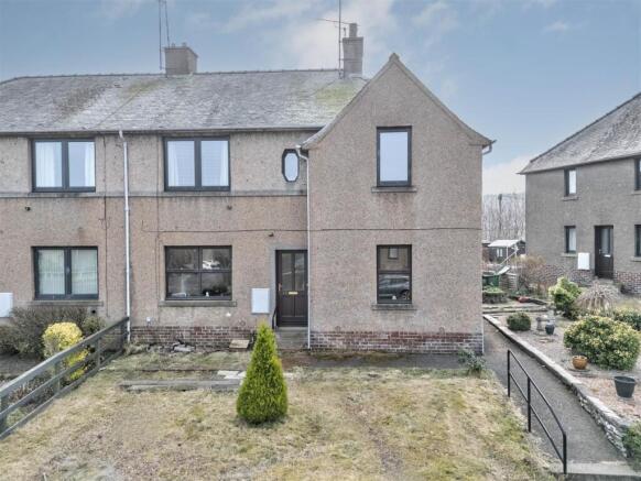 29 Kings Road Forfar-2.JPG
