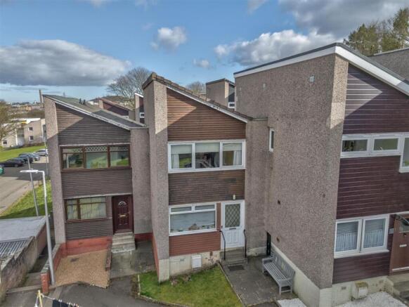 32 Tweed Crescent Dundee-1.JPG