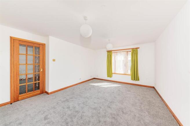 1 Charlotte Close Dundee-2.JPG