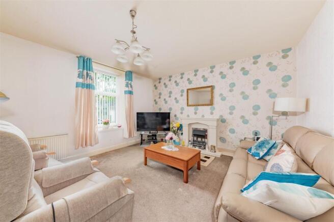 20 Caldrum Street Dundee-9.JPG