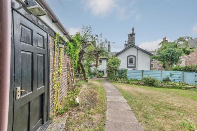 WhatsApp Image 2025-07-23 at 16.27.21-2.jpeg