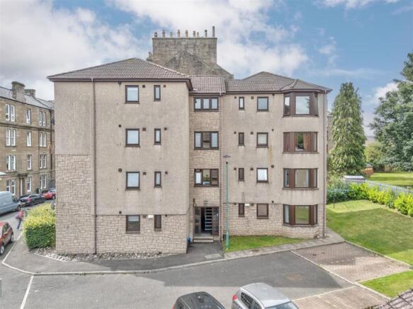 8 Lytton Street Dundee-11.JPG