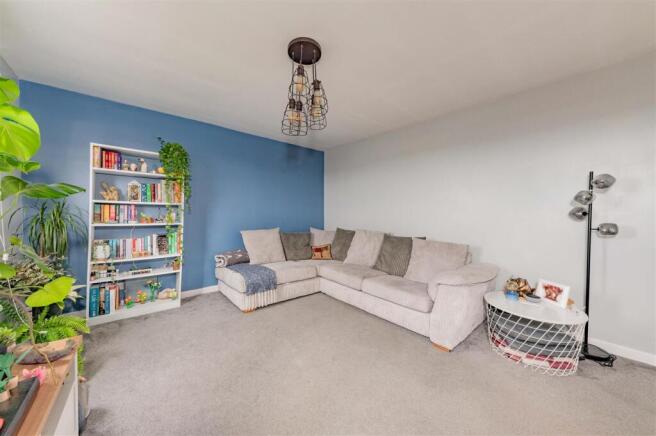 4-0 8 Tannadice Street Dundee-8.JPG