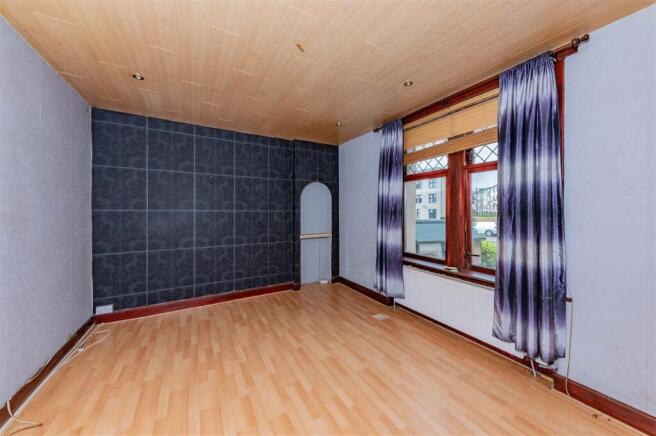 GR 17 Caird Avenue Dundee-5.JPG