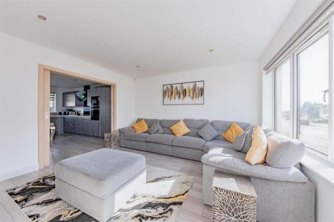 30 Castleview Place Dundee-1.JPG