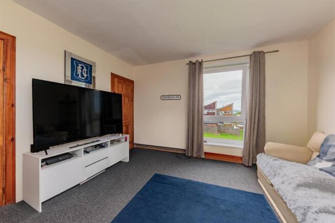 96 Tweed Crescent Dundee-1.JPG