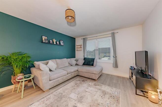 39 Service Road Forfar-7.JPG