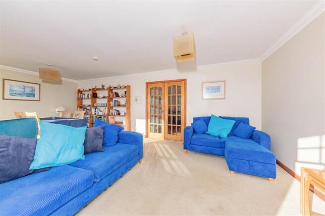 20 Ballumbie Gardens Dundee-24.JPG