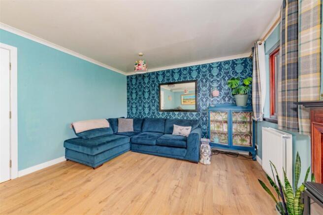 13 Harestane grove Dundee-8.JPG