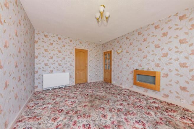 3 Main Street Invergowrie-2.JPG