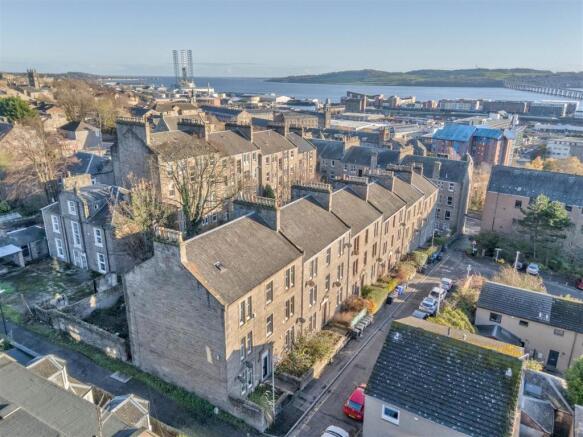 11D Bonnybank Road Dundee-2.JPG