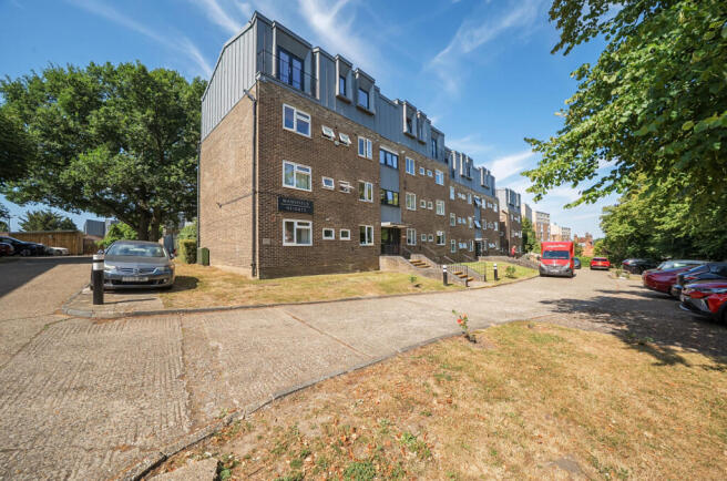 1327391-3-687a27c...