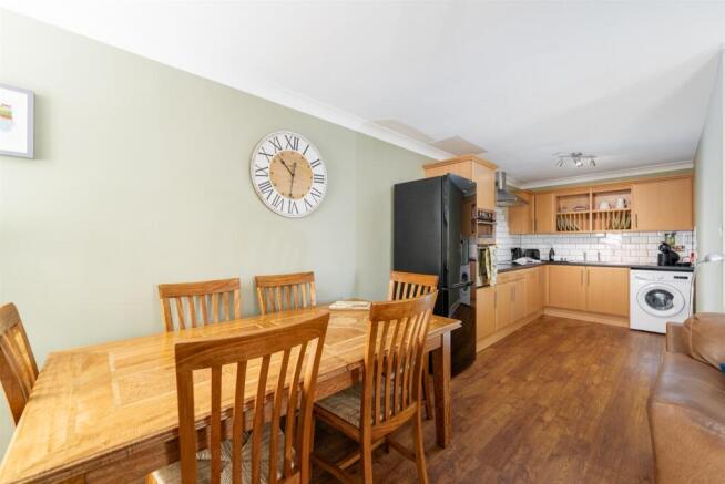 Flat 1_St Ellas-05.jpg