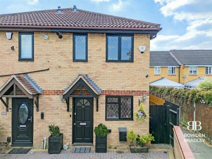 Chigwell - 2 bedroom semi-detached house for sale