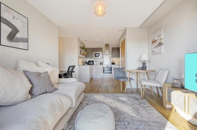 Kitchen/Lounge