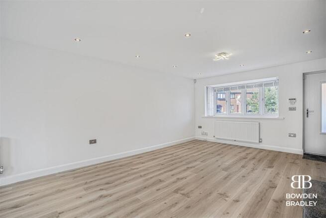 Living Room/Kitchen