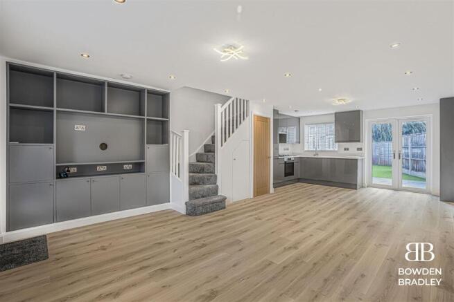 Living Room/Kitchen
