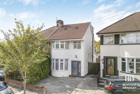 Hanover Gardens, Hainault