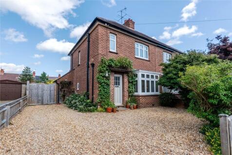 Clifford Avenue, Bletchley, MK2