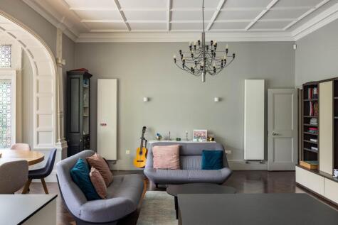 Eton Avenue, London, NW3