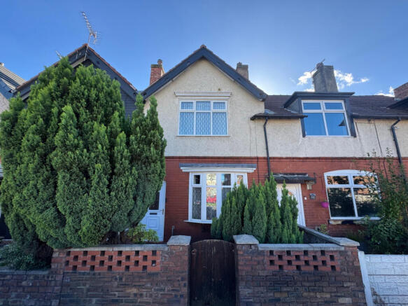 2 bed terraced house for sale Atherton Road, Hind