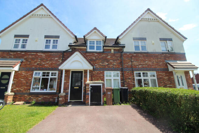 2 bed town house for sale Strines Close, Hindley 