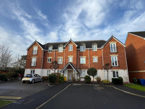 2 bed apartment for sale Meadow View, Wigan WN5