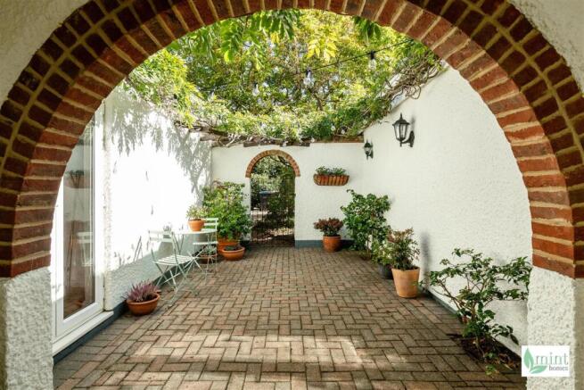 Watermark - 70 Bousley Rise-60.jpg