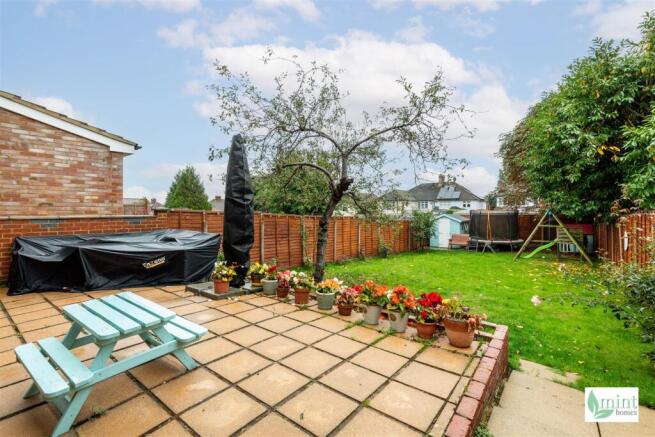 Watermark - 24 Manor Drive-25.jpg