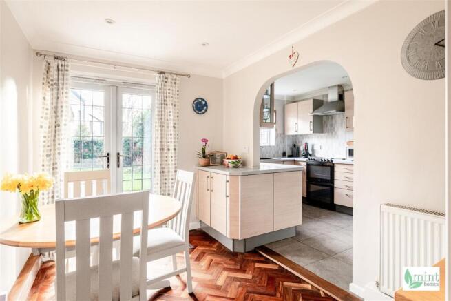 Woodham Waye - Watermark-14.jpg